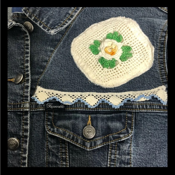 Vintage Upcycled Denim Jean Jacket Hand Embellished Lace Boho Western Large - Picture 8 of 11